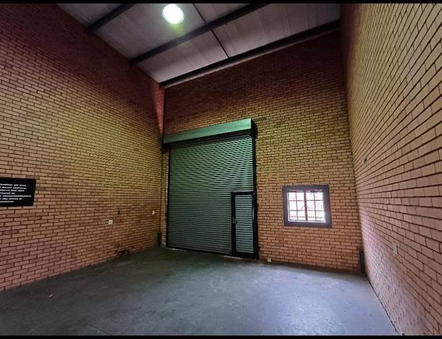 INDUSTRIAL PROPERTY TO RENT IN HENNOPSPARK